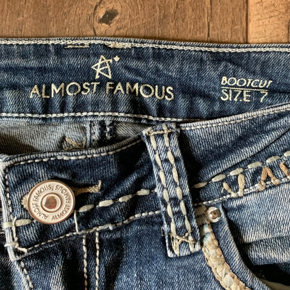 Almost Famous Jeans - Picture 4 of 10